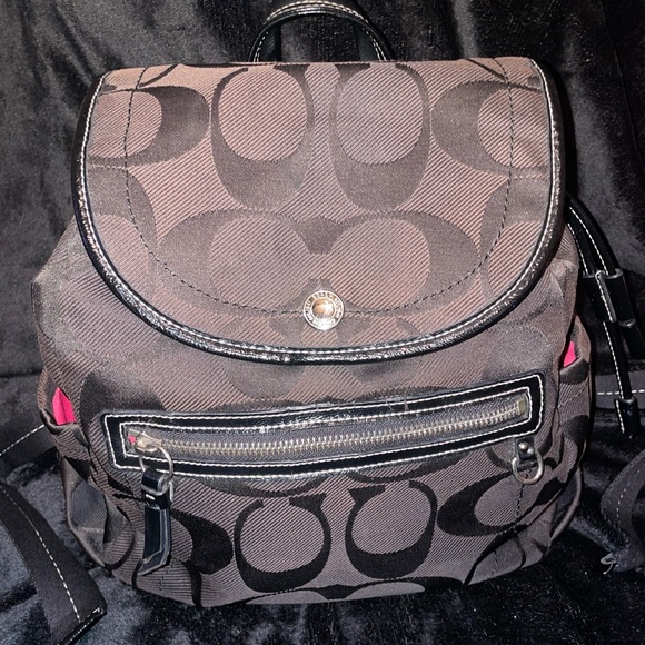 Coach Kyra Daisy Signature Backback - Picture 1 of 9